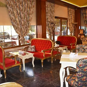 2 Kitarrat Boutique & 4* Durrës